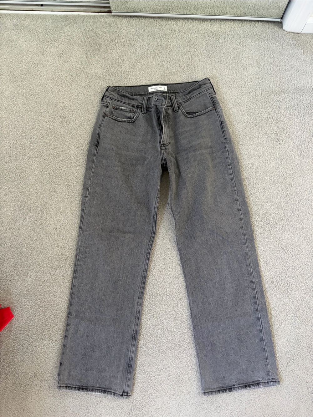 LIKE NEW Abercrombie and Fitch The Baggy Low Rise Jean — Gray